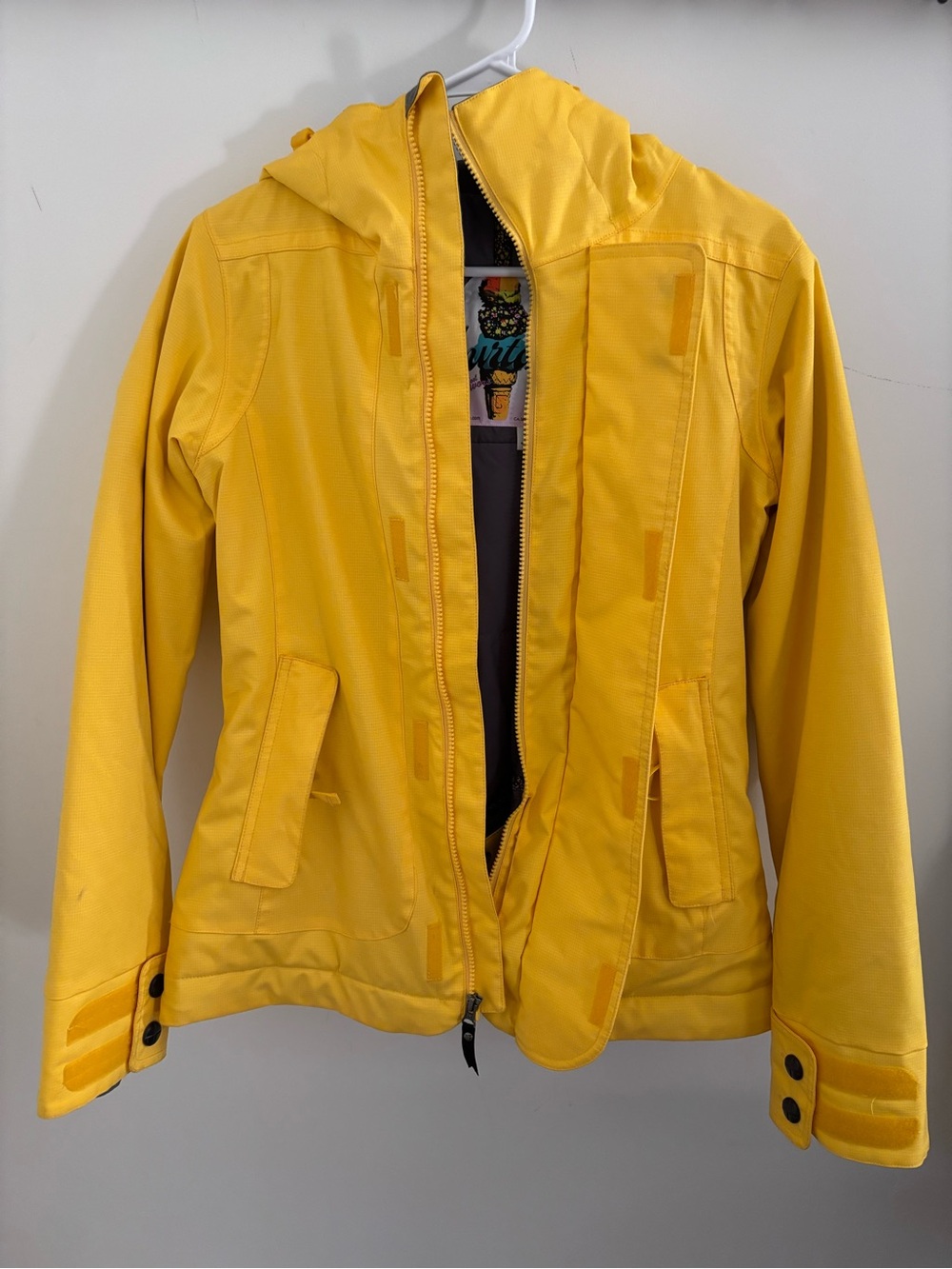 Burton DRYRIDE Penelope Ski/Snowboarding Jacket in Yellow
